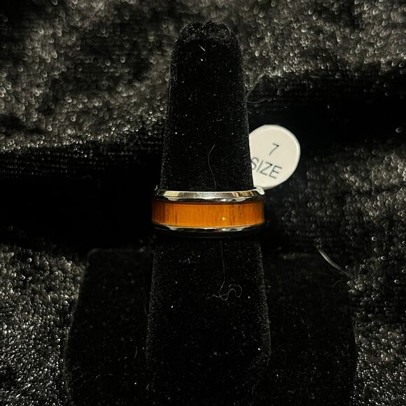 Wood grain Ring - Picture 1 of 1